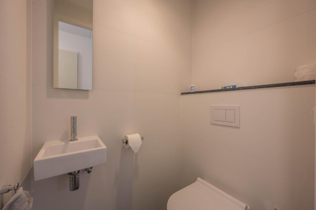 Meerzicht 24 - Luxury Family Accommodation With Beautiful Lake Side View Uitgeest エクステリア 写真