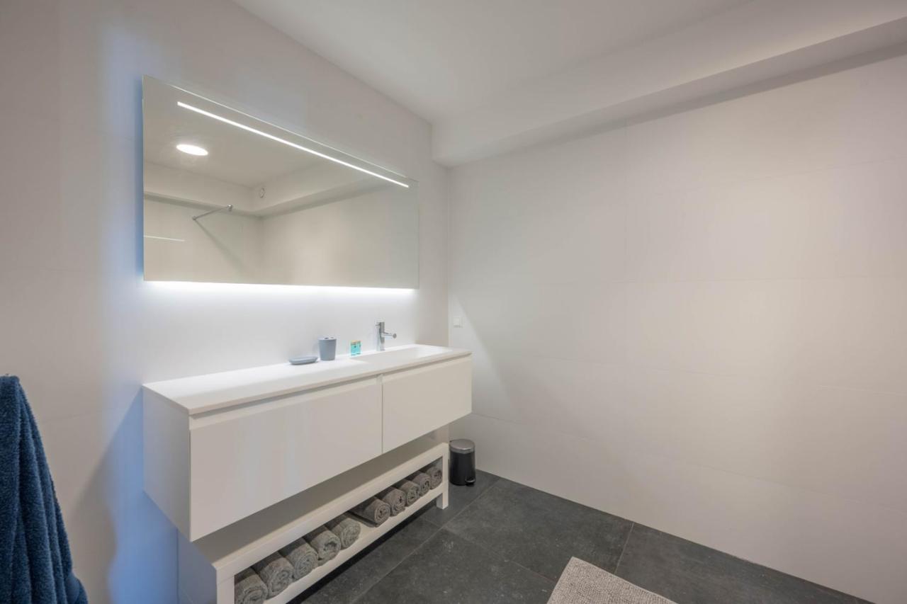 Meerzicht 24 - Luxury Family Accommodation With Beautiful Lake Side View Uitgeest エクステリア 写真