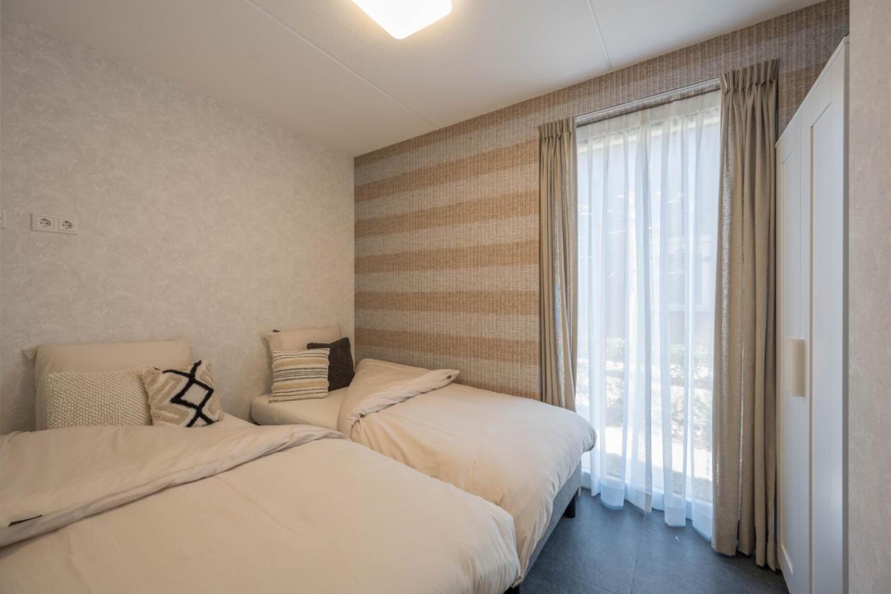 Meerzicht 24 - Luxury Family Accommodation With Beautiful Lake Side View Uitgeest エクステリア 写真