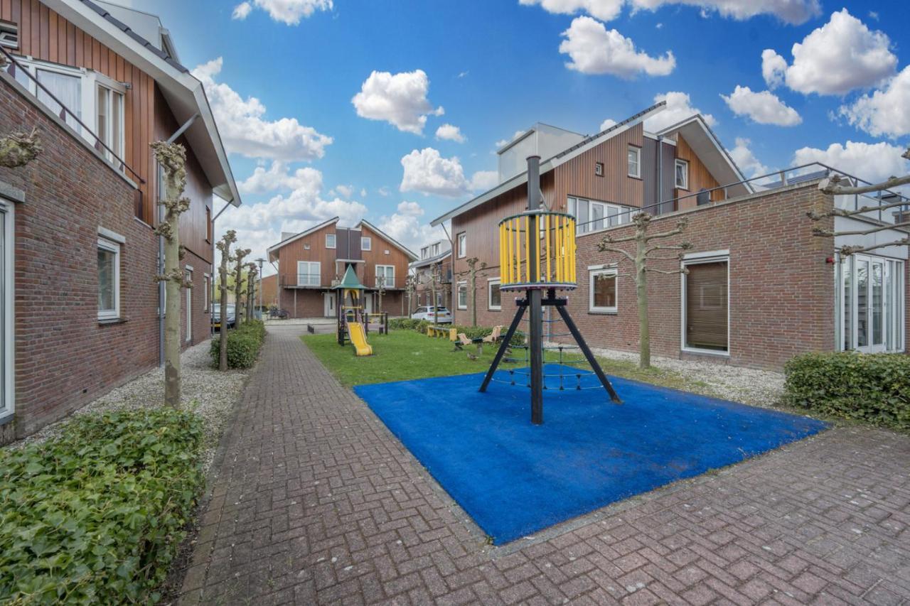 Meerzicht 24 - Luxury Family Accommodation With Beautiful Lake Side View Uitgeest エクステリア 写真